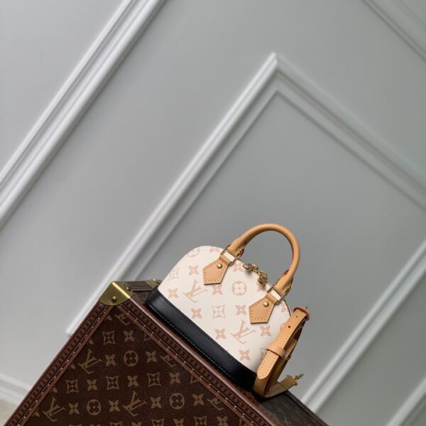 Louis Vuitton ルイヴィトン レディースバッグ  SIZE:18x12x8cm