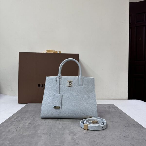 Burberry バーバリー  レディースバッグ  SIZE:27x11x20cm