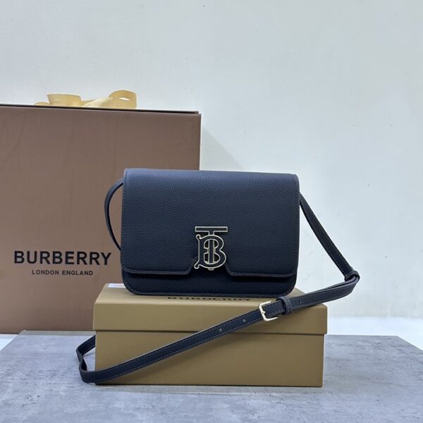 Burberry バーバリー  レディースバッグ  SIZE:21x16x6cm