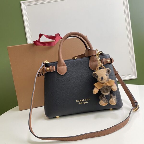 Burberry バーバリー  レディースバッグ  SIZE:26x19x12cm