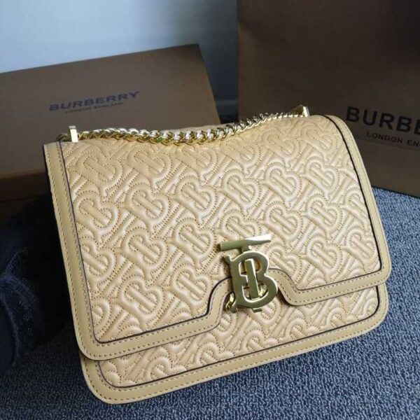 Burberry バーバリー  レディースバッグ  SIZE:25.5x18.5x6.5cm