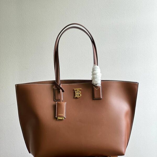 Burberry バーバリー  レディースバッグ  SIZE:34x14x28cm