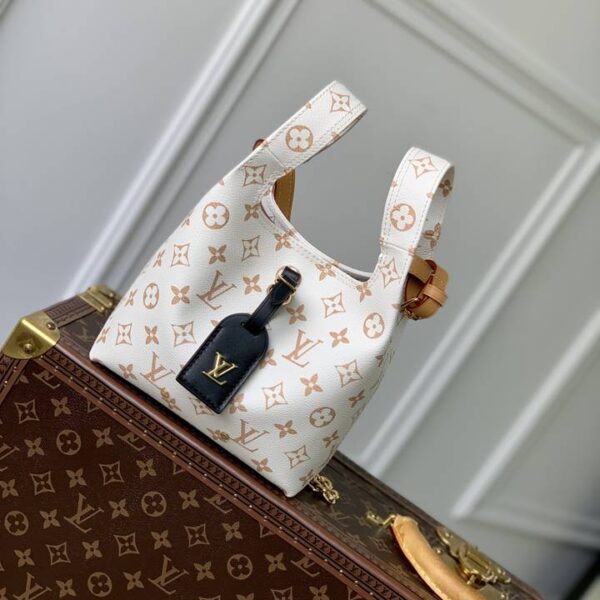 Louis Vuitton ルイヴィトン レディースバッグ  SIZE:17x17x7cm