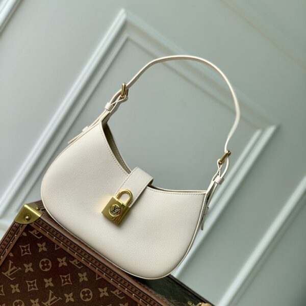 Louis Vuitton ルイヴィトン レディースバッグ  SIZE:26x18x7cm