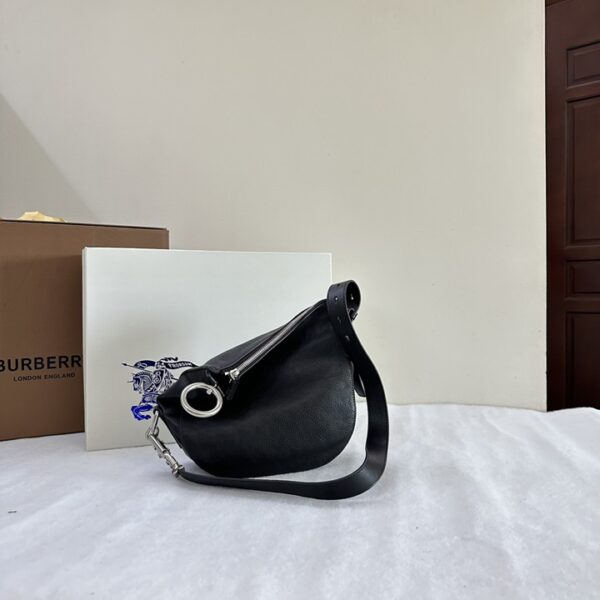 Burberry バーバリー  レディースバッグ  SIZE:24x8x23cm